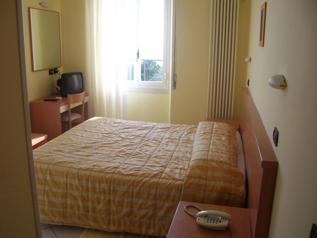 Hotel Rio Алассио Номер фото
